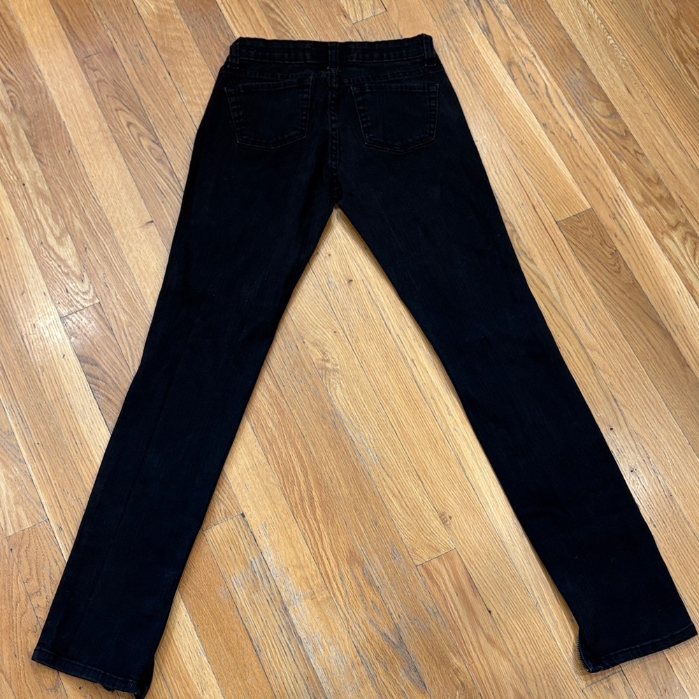 Chic Black Skinny Jeans for Jr.s cute zipper at the ankles - Picture 3 of 8